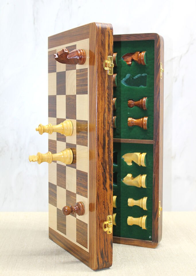 Mıknatıs Taşlı Ahşap Katlanabilir Kutulu Satranç Oyunu 40 Cm