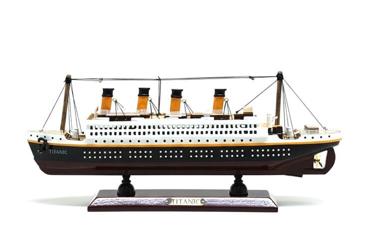 35x45 cm Özel Tasarım Işıklı Ahşap Titanik Gemi
