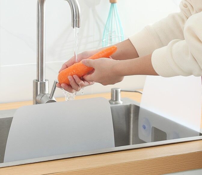 Lavabo ve Ocak Sıçrama Önleyici Vantuzlu Kalkan