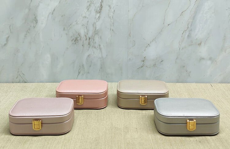 15x15 cm Makyaj Ve Takı Kutusu