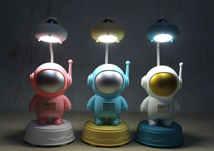 Astronot Masa Lambası
