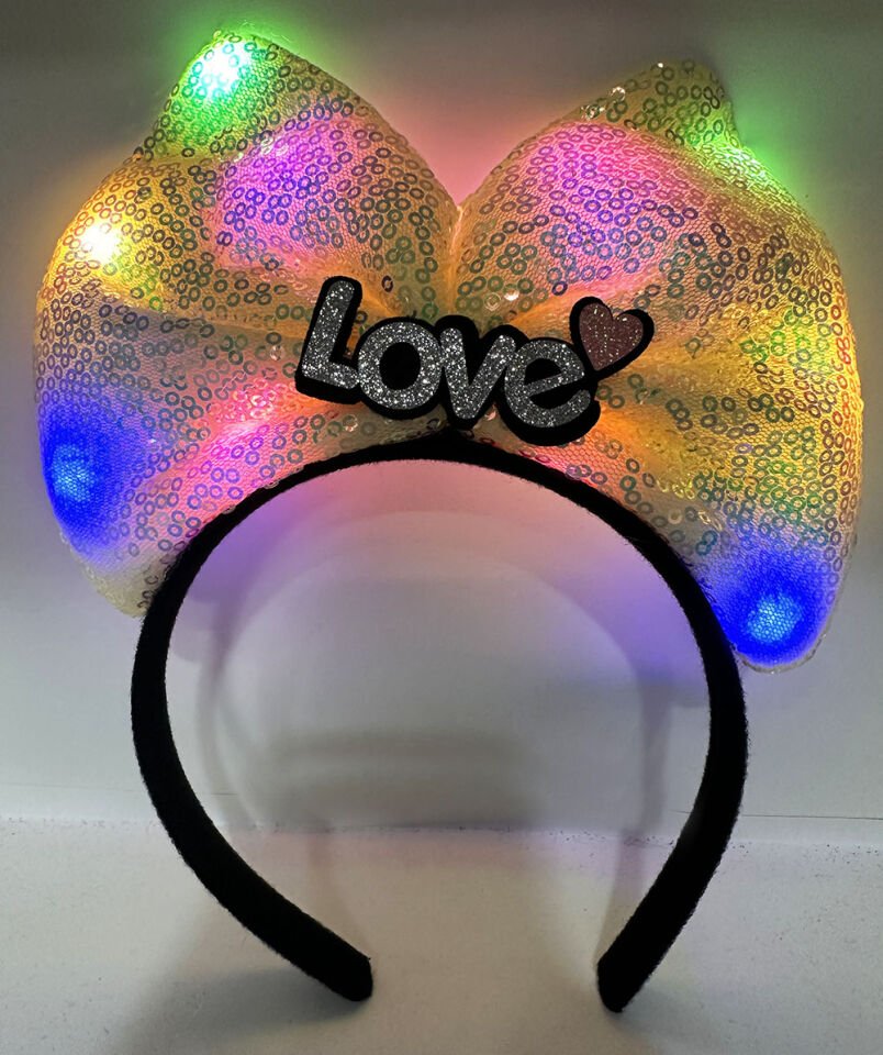 Led Işıklı Love Yazılı Fiyonk Taç