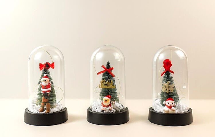 Yılbaşı Temalı Işıklı Dekoratif Cam Fanus - Model 2