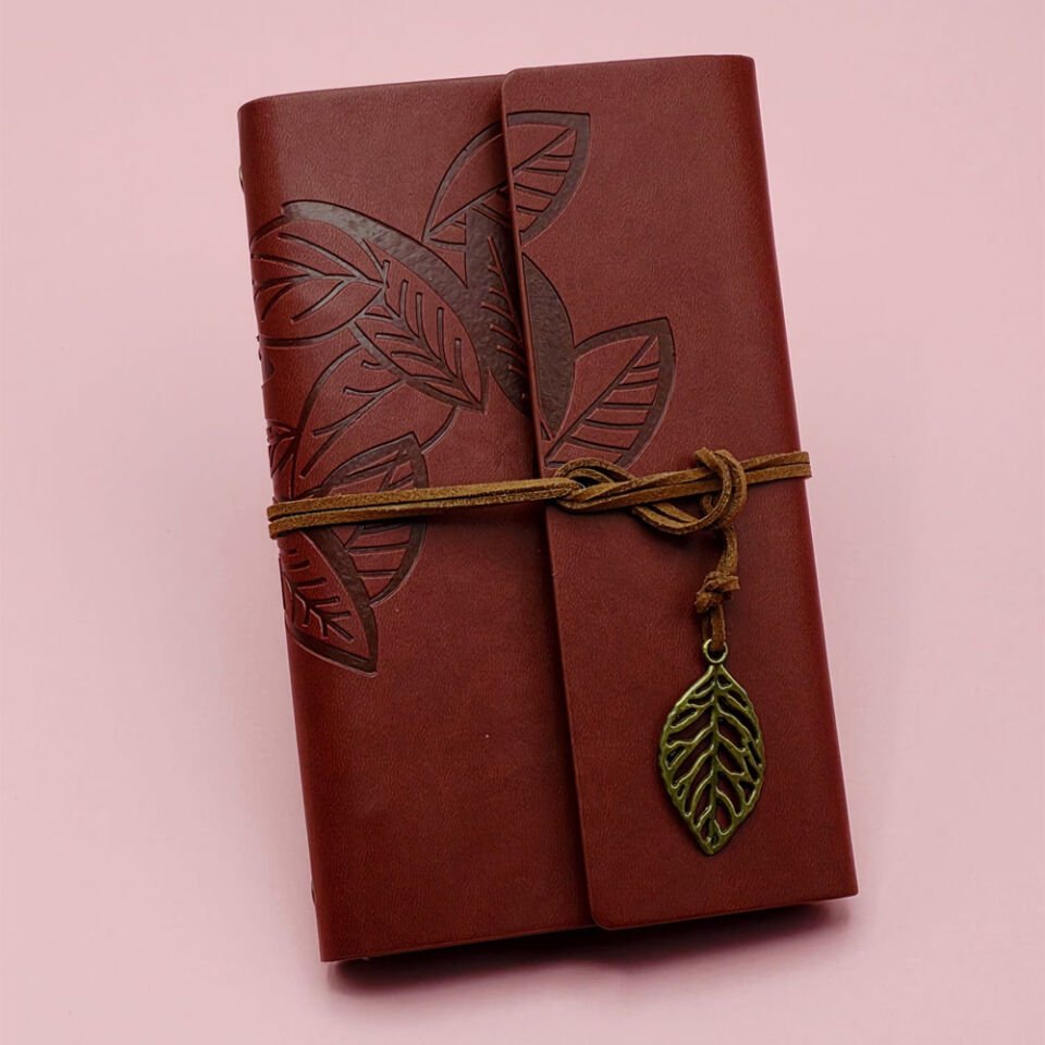 Kahverengi Deri Siyah Yapraklı Defter Ve Beyaz Jel Kalem Seti