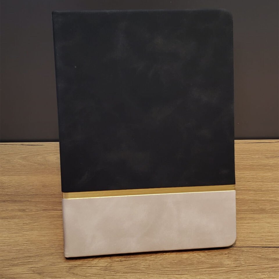 Altın Şeritli Siyah Deri Not Defteri